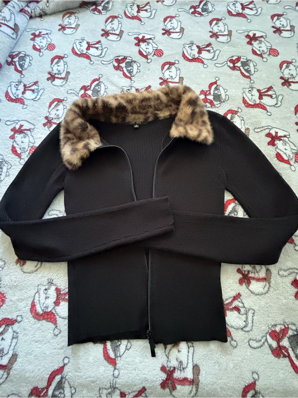 Love Tree Black Zip-Up Jacket with Faux Leopard Collar
